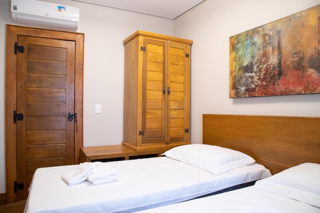 Espaco 250 - Apto Mobiliado, 3 Quartos, Sendo Uma Suite, Banheiro Social, Cozinha Completa, Sala De Estar, Ar Condicionado, Tv E Internet Tiradentes Eksteriør billede