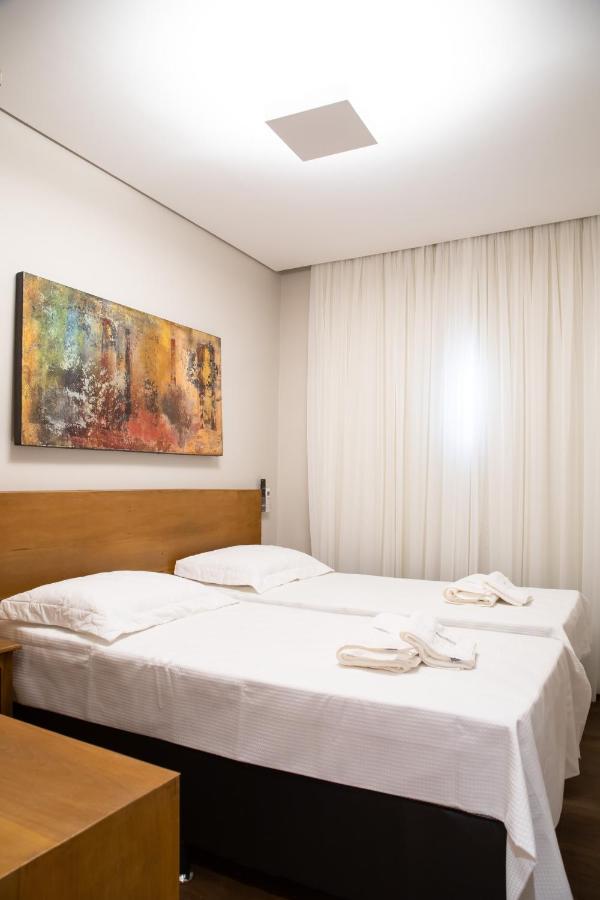Espaco 250 - Apto Mobiliado, 3 Quartos, Sendo Uma Suite, Banheiro Social, Cozinha Completa, Sala De Estar, Ar Condicionado, Tv E Internet Tiradentes Eksteriør billede