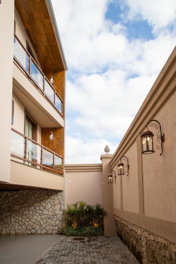Espaco 250 - Apto Mobiliado, 3 Quartos, Sendo Uma Suite, Banheiro Social, Cozinha Completa, Sala De Estar, Ar Condicionado, Tv E Internet Tiradentes Eksteriør billede